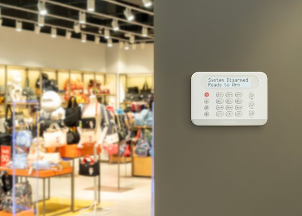 VISTA H3 keypad protecting an Ottawa retail shop